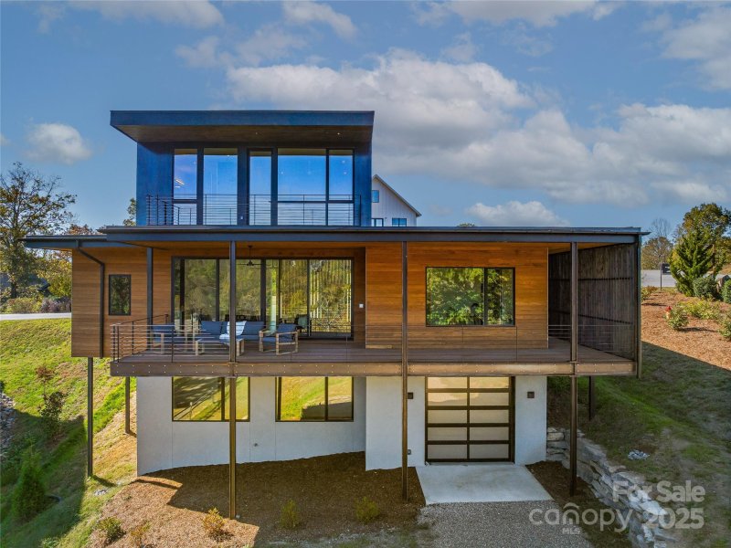 502 Wilma Dykeman Trail