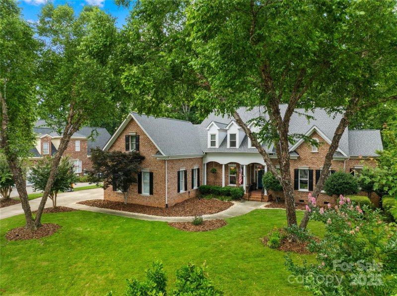 Property image 2 at 7229 Olde Sycamore Drive, Mint Hill, NC 28227