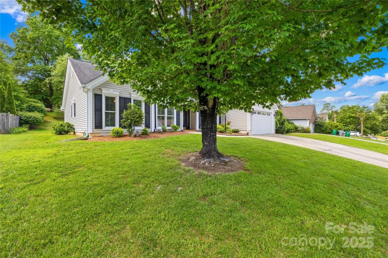 Property image 2 at 4313 Wynborough Lane, Charlotte, NC 28269