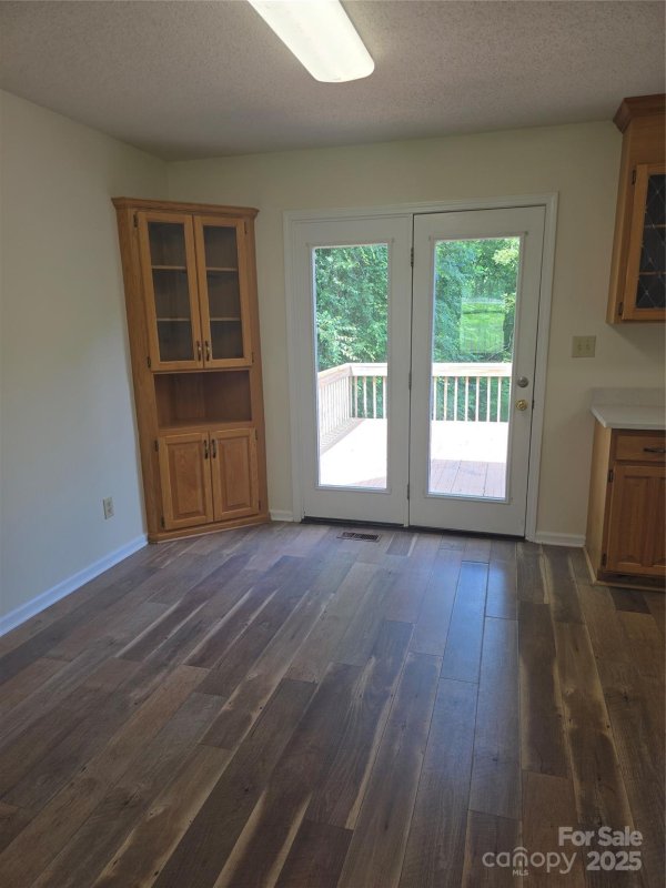 Property image 4 of 608 Sharon Drive in Dalwan Heights, Statesville, NC 28625