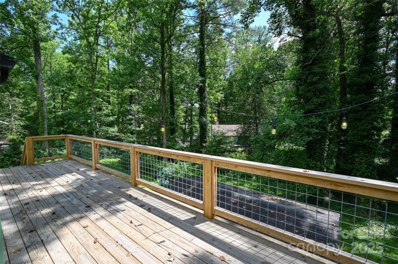 Property image 3 at 18 Golden Oaks Lane, Fletcher, NC 28732