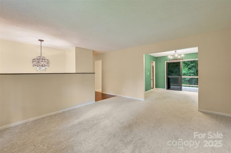 Property image 5 at 18 Golden Oaks Lane, Fletcher, NC 28732