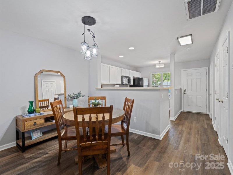 Property image 5 of 3414 Broadwick Street in The Townes At Berkshire, Charlotte, NC 28213