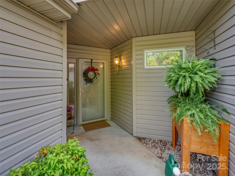 Property image 5 at 12 Tisha Lane, Hendersonville, NC 28739