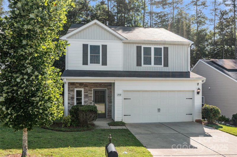 Property image 2 at 2532 Blue Moss Drive, Dallas, NC 28034