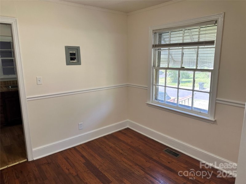 Property image 5 at 617 Ambassador Street, Charlotte, NC 28208