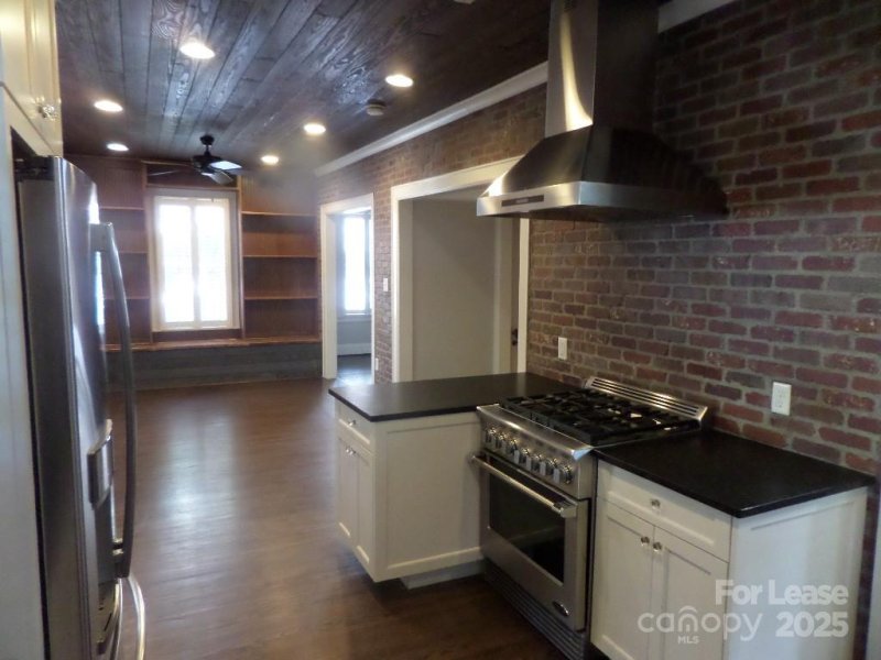 Property image 3 of 1614 Dilworth Road in Dilworth, Charlotte, NC 28203