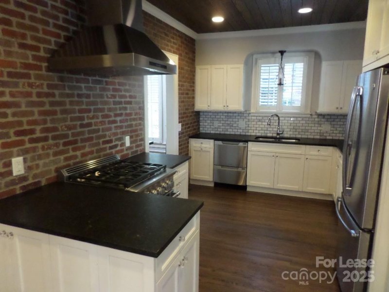 Property image 4 of 1614 Dilworth Road in Dilworth, Charlotte, NC 28203