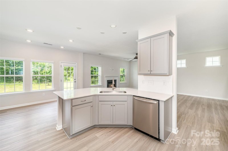 Property image 5 at 12912 Canterbury Castle Drive, Charlotte, NC 28273