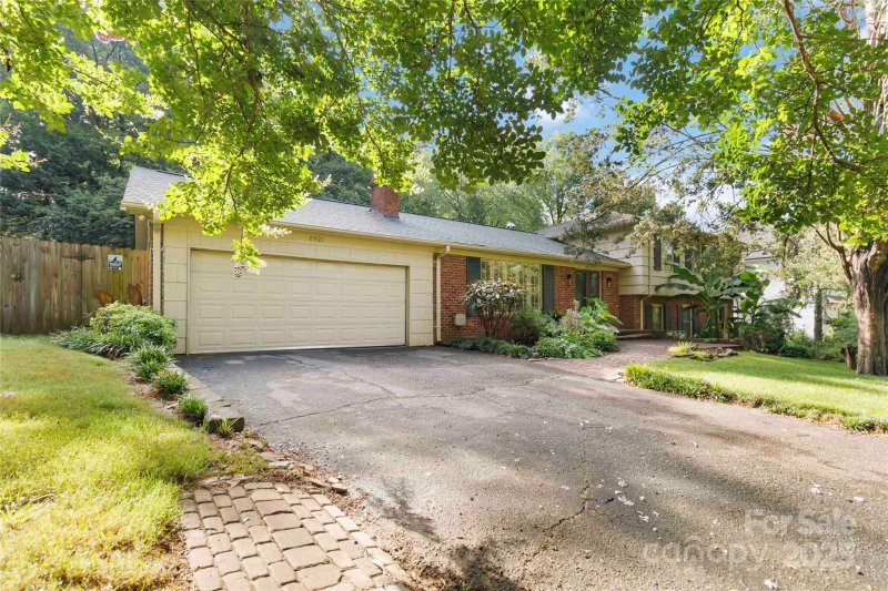 Property image 3 at 6921 Thermal Road, Charlotte, NC 28211