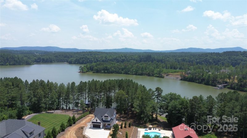 Property image 3 of 1784 Coveside Drive in The Waterfront Club, Granite Falls, NC 28630