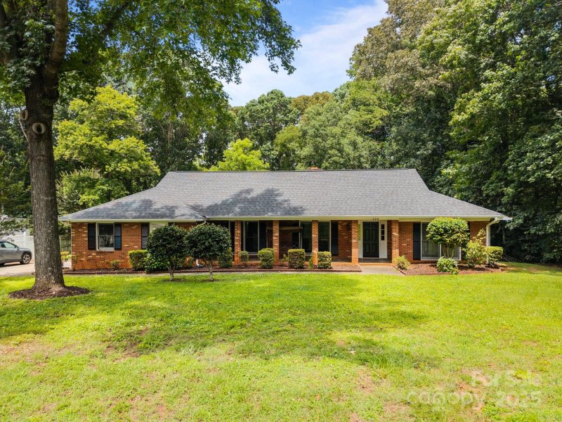 Property image 2 at 324 Swamp Fox Drive, Fort Mill, SC 29715
