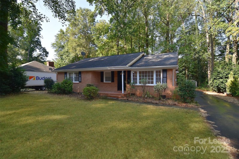 Property image 2 at 3800 Champaign Street, Charlotte, NC 28210