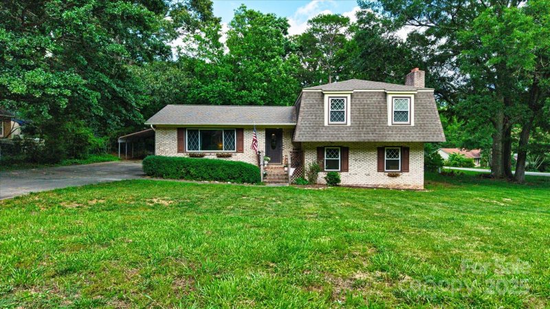 Property image 5 of 121 Pelham Lane in Foxwood, Fort Mill, SC 29715