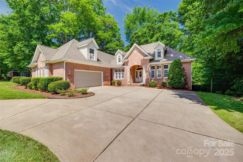 Property image 2 at 125 Highland Forest Drive, Clover, SC 29710