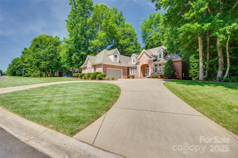 Property image 3 at 125 Highland Forest Drive, Clover, SC 29710