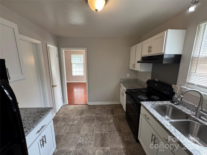 Property image 5 at 2116 Finchley Drive, Charlotte, NC 28215