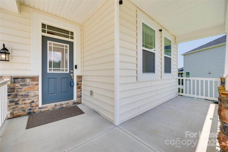 Property image 2 at 18518 Lahaina Lane, Charlotte, NC 28278
