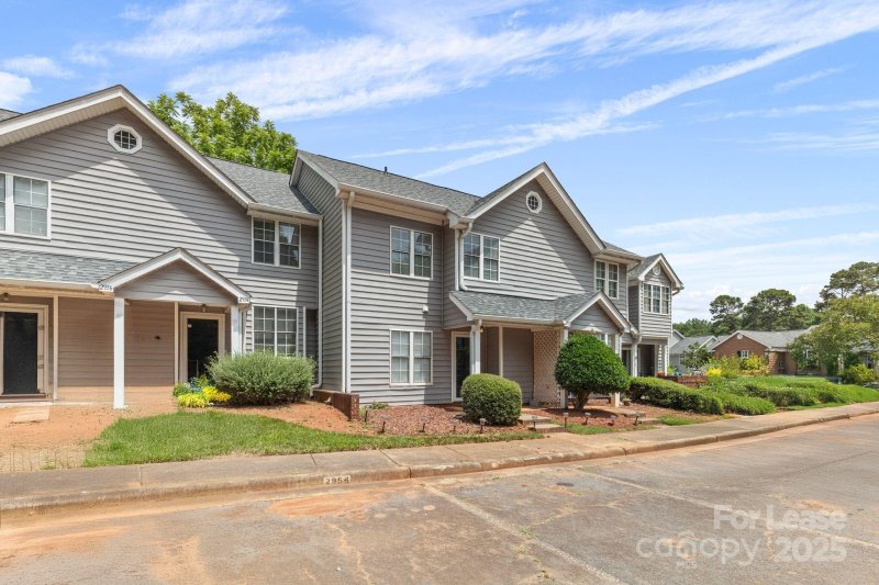 Property image 2 at 2952 Iron Gate Lane, Charlotte, NC 28212
