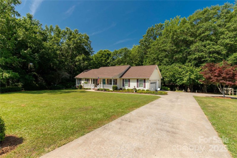 Property image 3 at 637 Freemont Drive, Lancaster, SC 29720