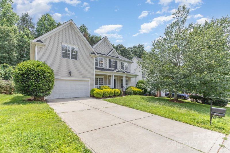 Property image 2 of 14333 Maclauren Lane in Stephens Grove, Huntersville, NC 28078