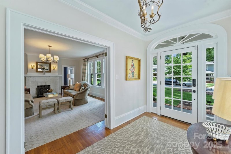Property image 3 at 726 E Kingston Avenue, Charlotte, NC 28203