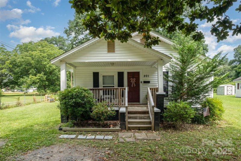 Property image 2 at 2312 Tate Street, Charlotte, NC 28216