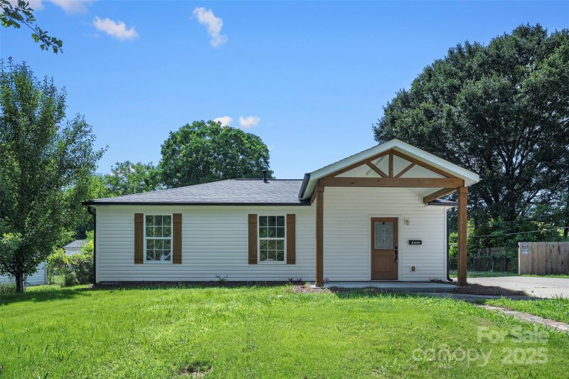 Property image 2 at 1122 Oconee Avenue, Rock Hill, SC 29732