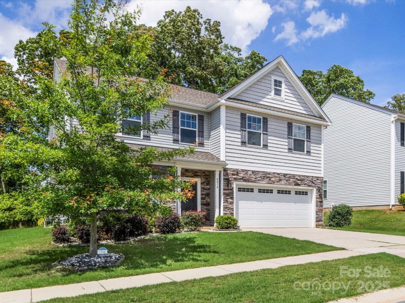 Property image 2 at 4014 Stockbrook Drive, Charlotte, NC 28215