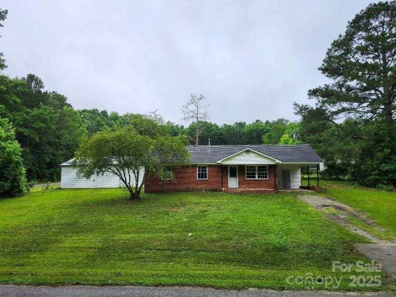 2448 Cambridge Drive