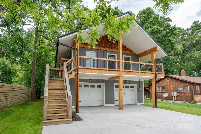 Property image 5 of 2513 Rolfe Street in Greater Druid Hills, Hendersonville, NC 28791