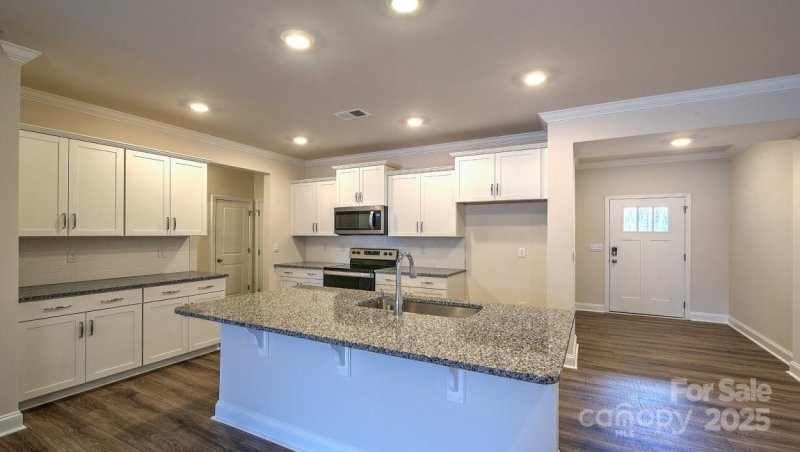 Property image 3 of 122 Sugg Trail in Pleasant Grove Townhomes, Weaverville, NC 28787