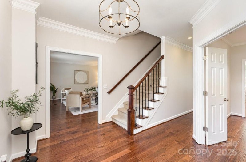 Property image 3 at 205 Rosedale Lane, Matthews, NC 28105