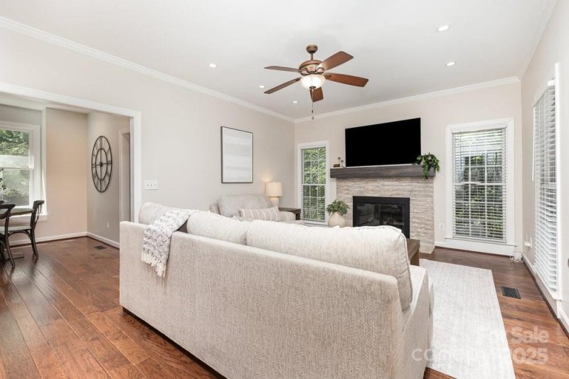 Property image 4 at 205 Rosedale Lane, Matthews, NC 28105