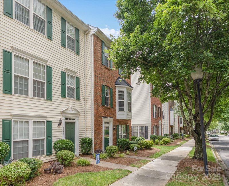 Property image 3 at 9728 Blossom Hill Drive, Huntersville, NC 28078