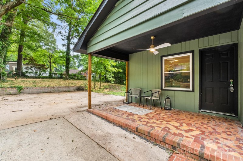 Property image 3 of 5320 Kildare Drive in Shannon Park, Charlotte, NC 28215