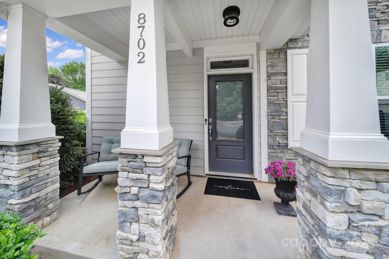 Property image 2 at 8702 Aspinwall Drive, Charlotte, NC 28216