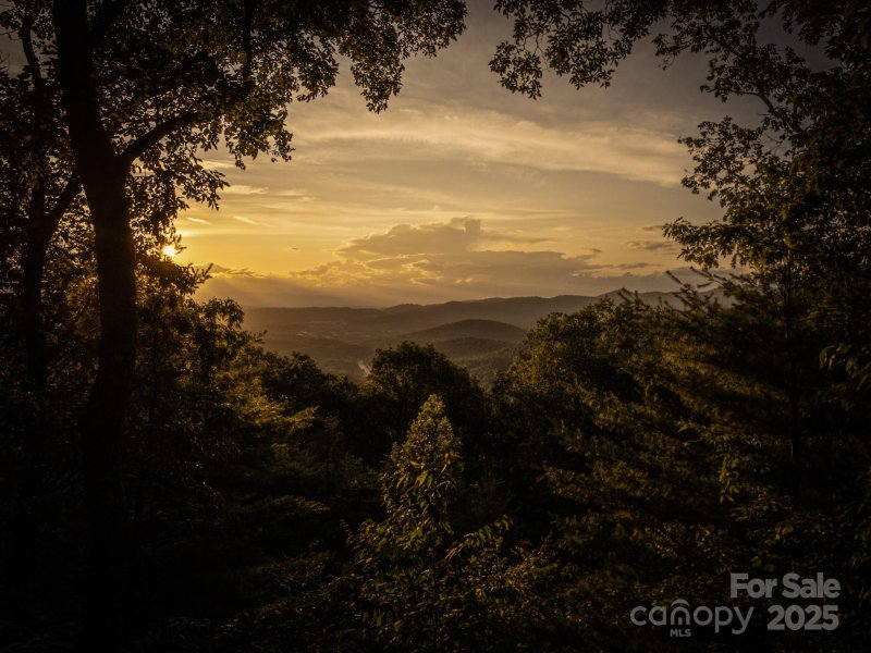 Property image 3 at 15 Casta Way, Asheville, NC 28803