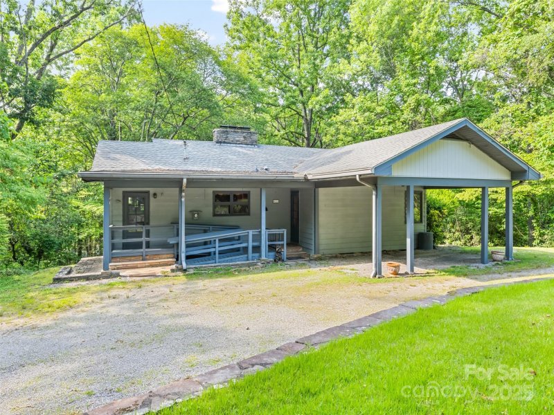 Property image 3 of 88 Laurel Loop in Wild Acres, Maggie Valley, NC 28751