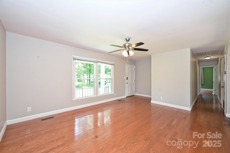 Property image 4 of 3729 Woodleaf Road in Windsor Park, Charlotte, NC 28205