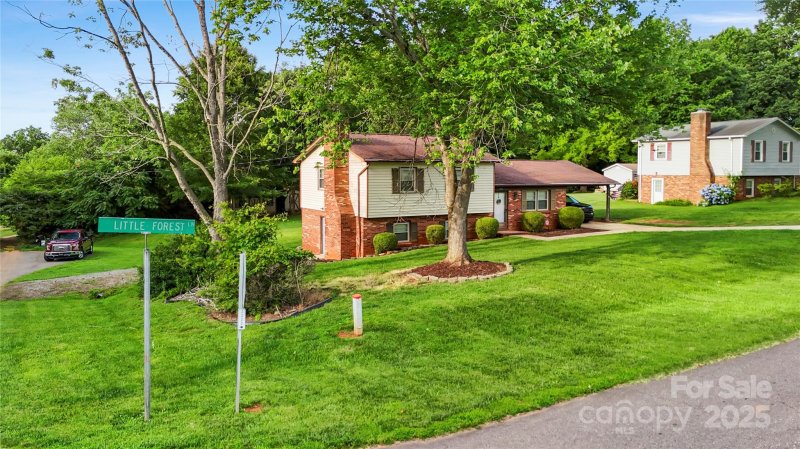 Property image 3 at 103 Little Forest Lane, Statesville, NC 28625