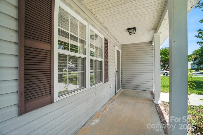 Property image 3 at 2239 Blue Hampton Lane, Charlotte, NC 28213