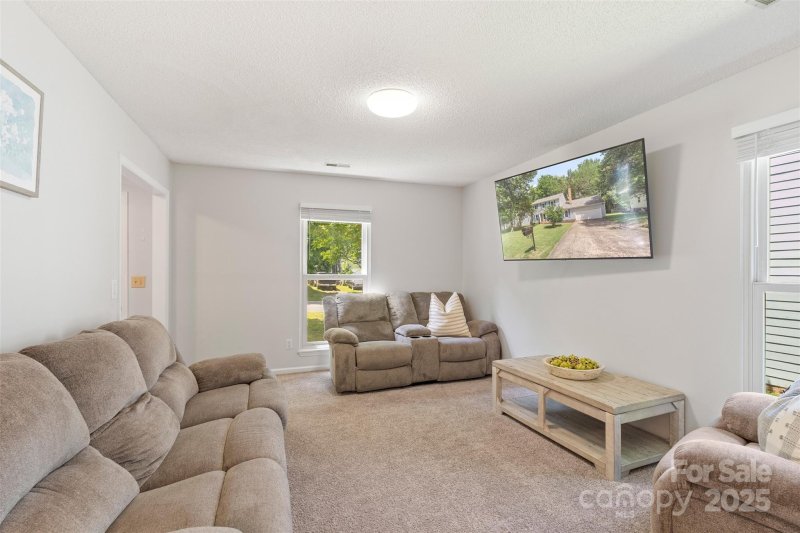 Property image 3 of 2012 Killarney Place in Wexford, Charlotte, NC 28262