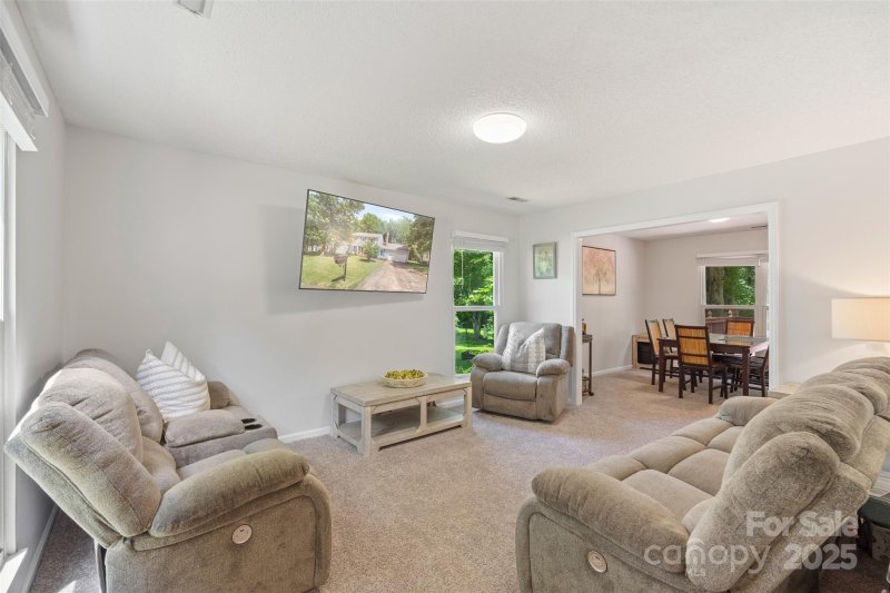 Property image 5 of 2012 Killarney Place in Wexford, Charlotte, NC 28262