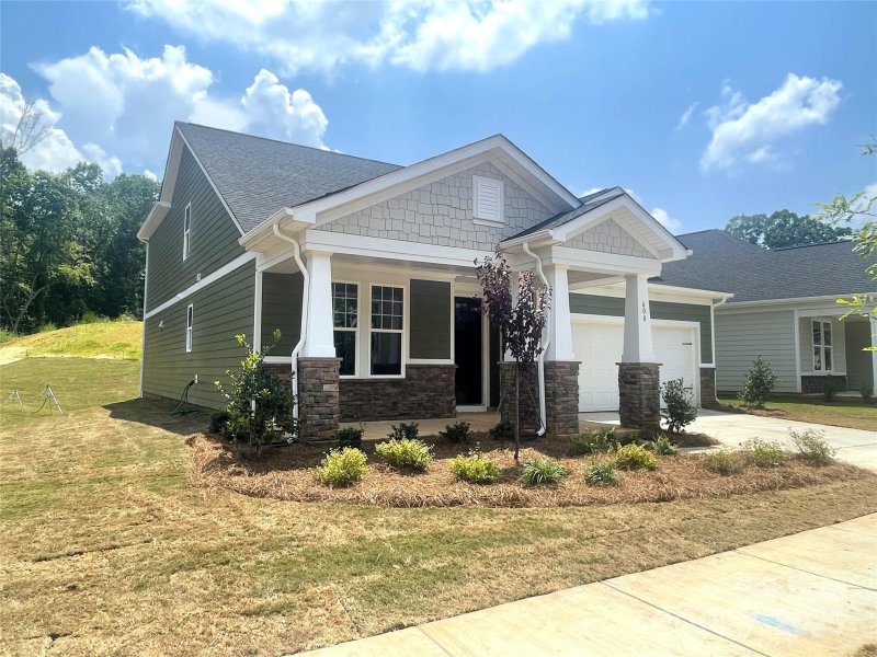 Property image 2 at 608 Banter Lane, Cramerton, NC 28032