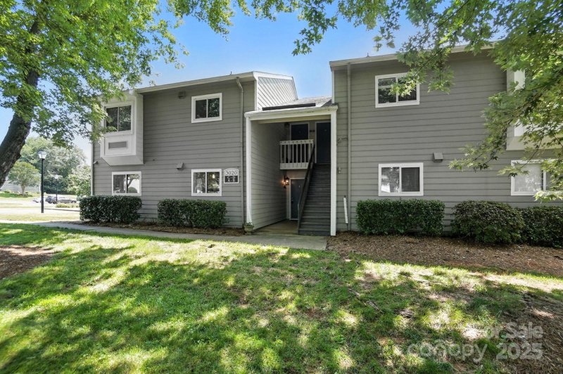 Property image 2 at 3020 Heathstead Place, Charlotte, NC 28210