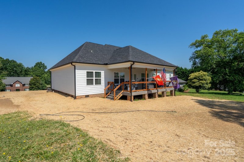 Property image 5 at 133 Harbourtown Drive, Kings Mountain, NC 28086