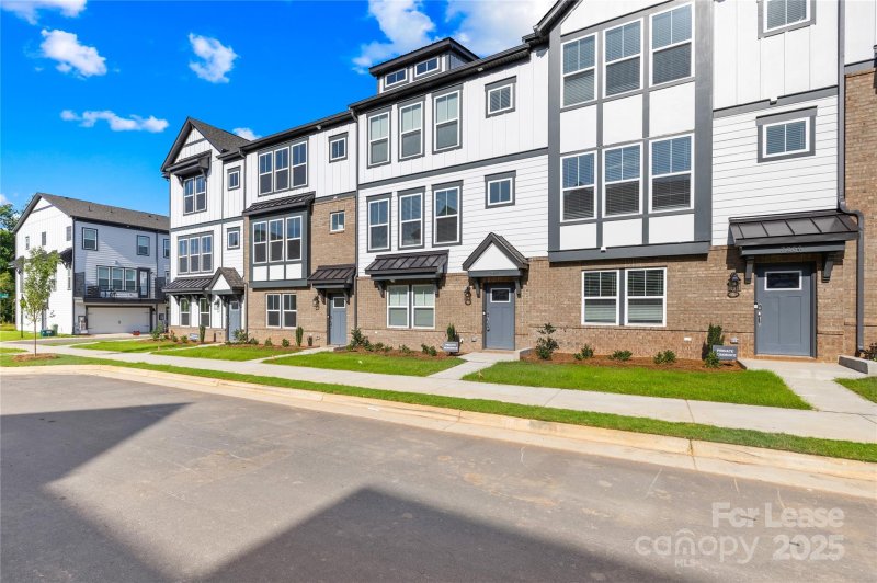 Property image 2 at 3240 Stelfox Street, Charlotte, NC 28262