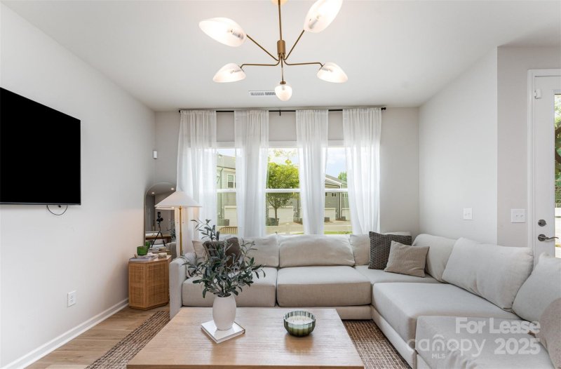 Property image 3 at 514 Myrick Alley, Charlotte, NC 28217