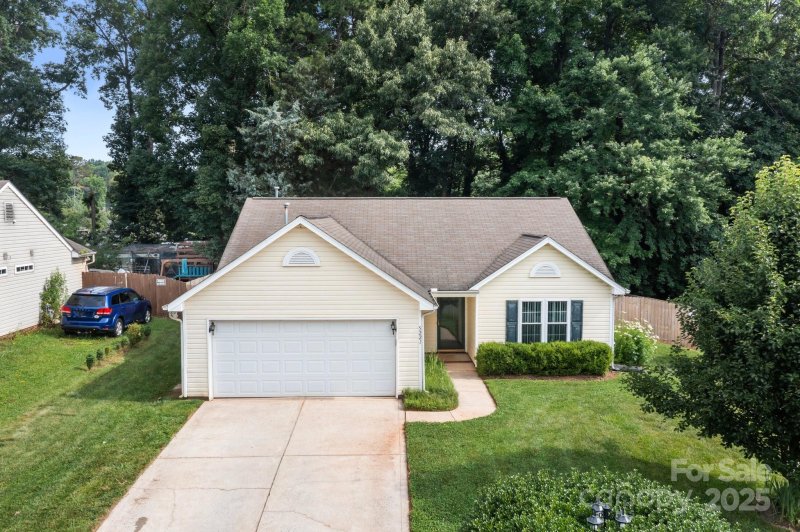 Property image 2 at 5221 Javitz Road, Charlotte, NC 28216